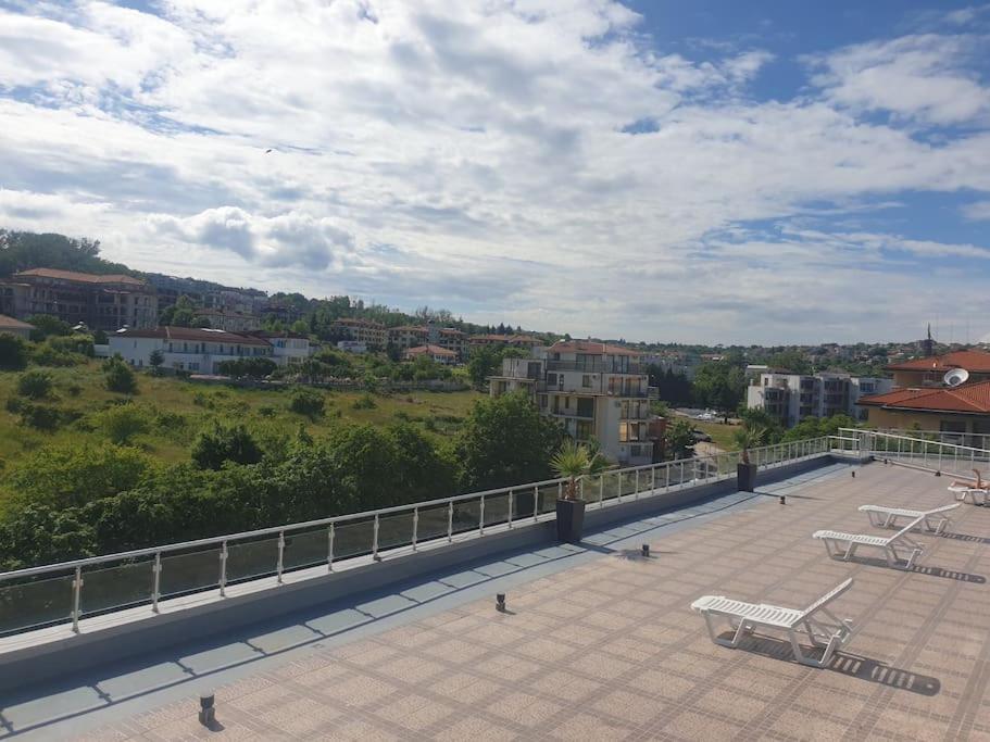 Studio Silver Terace With Sea View For 4 Person Bjala Kültér fotó